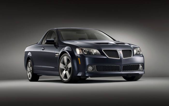 Широкоформатные обои Pontiac G8 ST 2010, Понтиак (Pontiac G8 ST 2010)