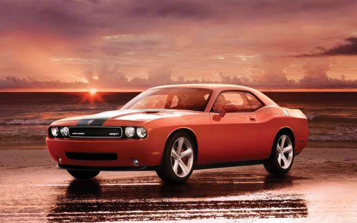 Широкоформатные обои На закате Dodge Challenger SRT8 2008, На закате Додж Челленджер (Dodge Challenger SRT8 2008)