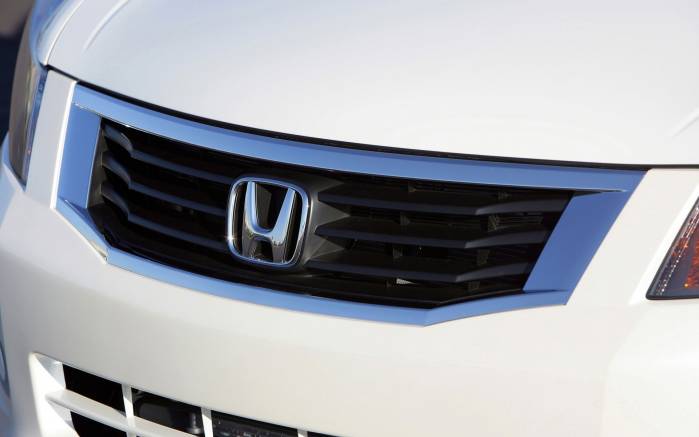 Широкоформатные обои Решетка Honda Accord 2008, Решетка Хонда Аккорд (Honda Accord 2008)