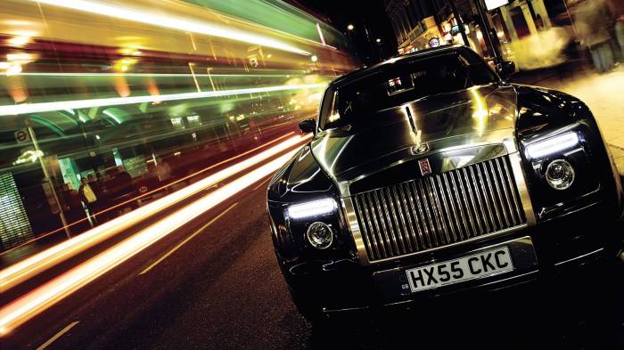 Широкоформатные обои Блестящий Rolls royce, Rolls royce phantom drophead coupe черного цвета