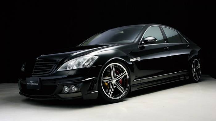 Широкоформатные обои Mercedes wald, Черный mercedes