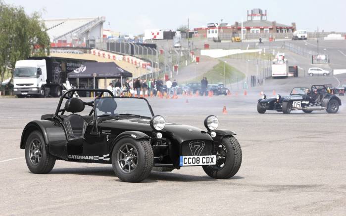 Широкоформатные обои Вид спереди Caterham CDX seven edition, Вид спереди Катерхэм (Caterham R500)