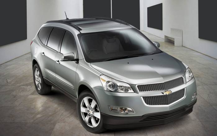 Широкоформатные обои Выставка Chevrolet Traverse 2009, Выставка Шевроле Траверс (Chevrolet Traverse 2009)