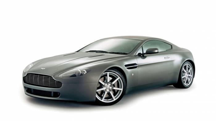 Широкоформатные обои Aston Martin Vantage, Превосходный автомобиль
