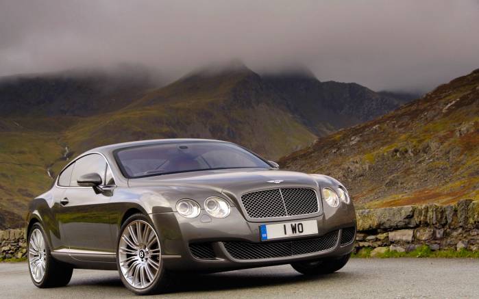 Широкоформатные обои На фоне гор Bentley Continental GT Speed, На фоне гор Бентли Континенталь (Bentley Continental GT Speed)
