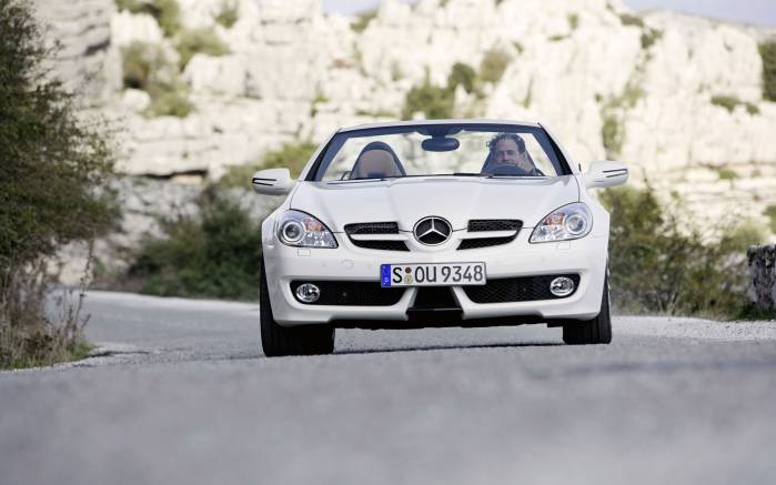 Широкоформатные обои Белый Mercedes SLK 350, Мерседес Бенц (Mercedes SLK 350)
