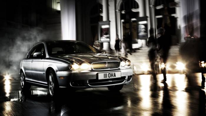 Широкоформатные обои На пике славы, Jaguar X Type 2008