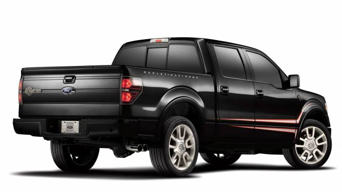Широкоформатные обои Ford Harley Davidson, Черный монстр