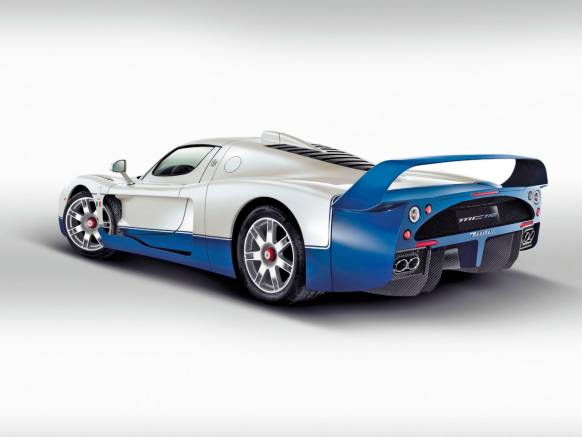 Широкоформатные обои Maserati сзади, Мазератти вид сзади (Maserati MC12)