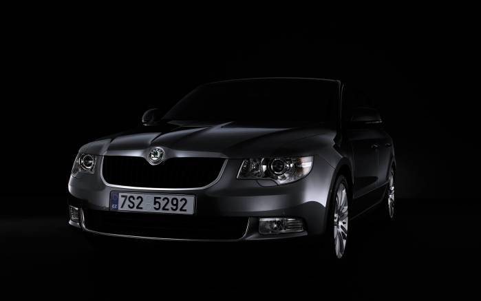 Широкоформатные обои New Skoda Superb, Шкода Сьюпеб (New Skoda Superb)