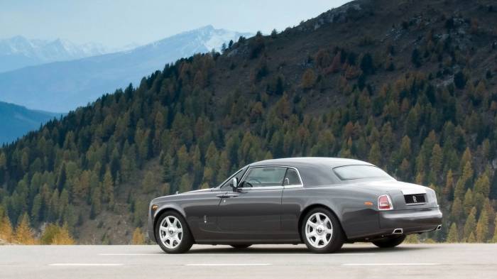 Широкоформатные обои Rolls Royce, Прекрасный ангел