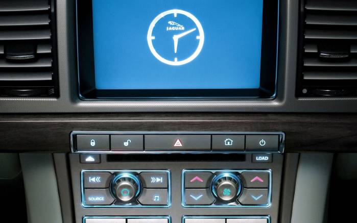 Широкоформатные обои Дисплей Jaguar XF 2009, Дисплей Ягуар (Jaguar XF 2009)