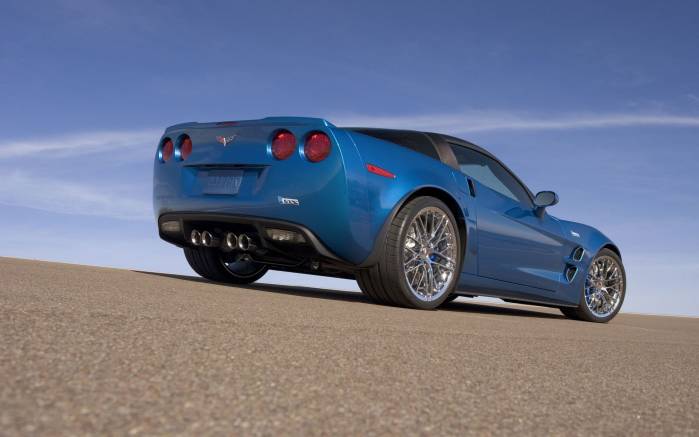Широкоформатные обои Под углом Chevrolet Corvette ZR1 2009, Под углом солнца Шевроле Корвет (Chevrolet Corvette ZR1 2009)