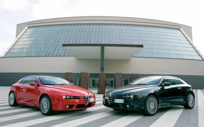 Широкоформатные обои Два Alfa Romeo Brera, Два Альфа Ромео Бреро (Alfa Romeo Brera)