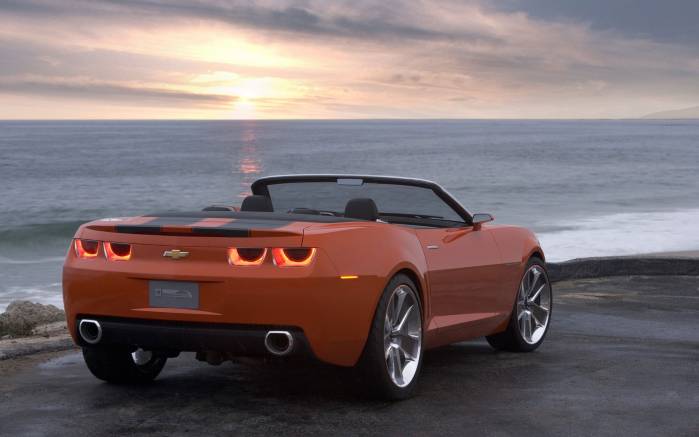 Широкоформатные обои На закате Chevrolet Camaro Convertible, На закате Шевроле Камаро Конвертебл (Chevrolet Camaro Convertible)