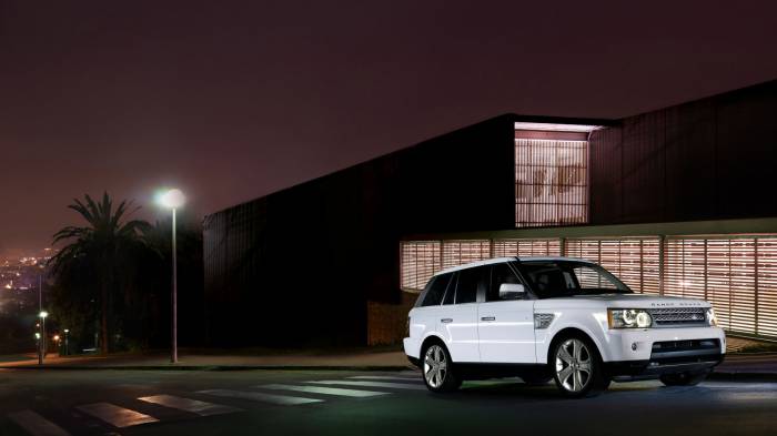 Широкоформатные обои Range rover sport 2010, Ночное Майами