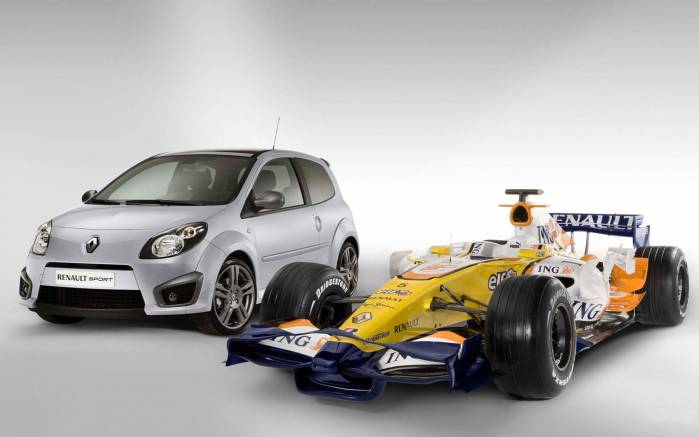 Широкоформатные обои Renault Twingo RS 2009 F1, Рено Твинго и Болид (Renault Twingo RS 2009 F1)