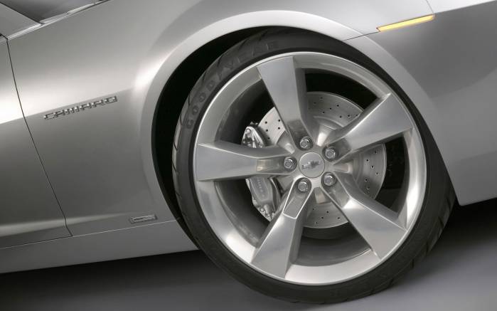 Широкоформатные обои Колесо Chevrolet Camaro 2008, Колесо Шевроле Камаро (Chevrolet Camaro Concept 2008)