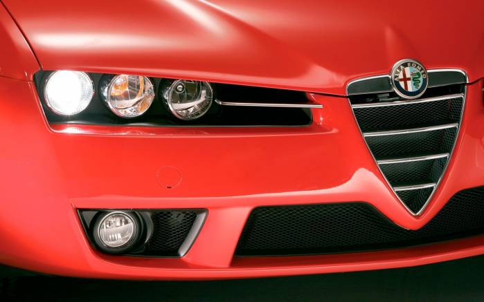Широкоформатные обои Решетка Alfa Romeo Brera, Решетка Альфа Ромео Бреро (Alfa Romeo Brera)