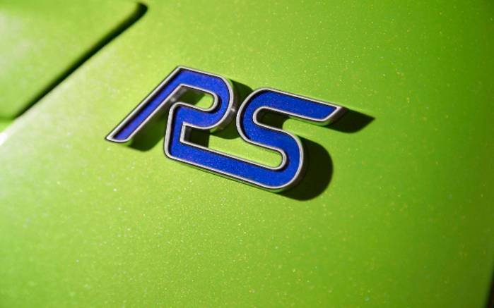 Широкоформатные обои Логотип Ford Focus RS 2009, Логотип Форд Фокус (Ford Focus RS 2009)