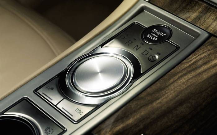 Широкоформатные обои Кнопки Jaguar XF 2009, Кнопка пуска Ягуар (Jaguar XF 2009)