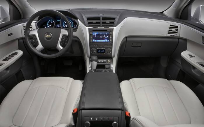 Широкоформатные обои Салон Chevrolet Traverse 2009, Салон Шевроле Траверс (Chevrolet Traverse 2009)