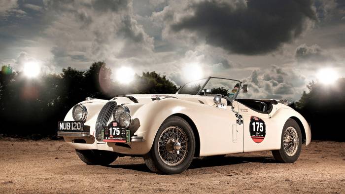 Широкоформатные обои Jaguar XK, Белый Jaguar XK 120