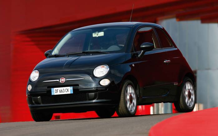 Широкоформатные обои Вид спереди Fiat 500, Черный Фиат (Fiat 500)