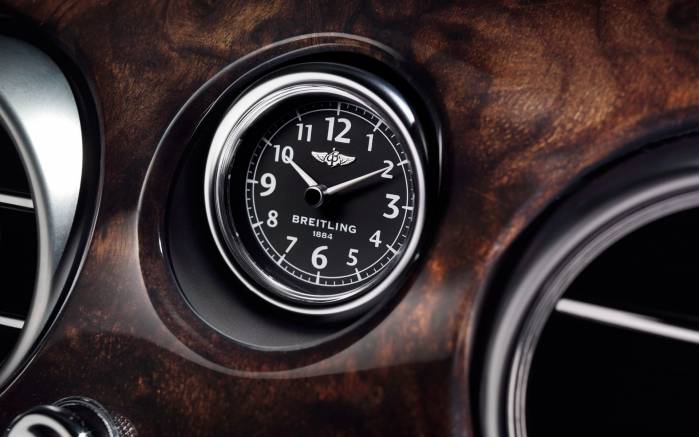 Широкоформатные обои Часы Bentley Continental Flying Spur, Часы Континенталь Флаин Спар (Bentley Continental Flying Spur)