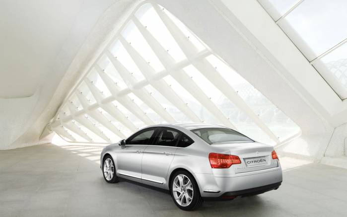 Широкоформатные обои Вид сзади Citroen C5 2008, Вид сзади Ситроен (Citroen C5 2008)