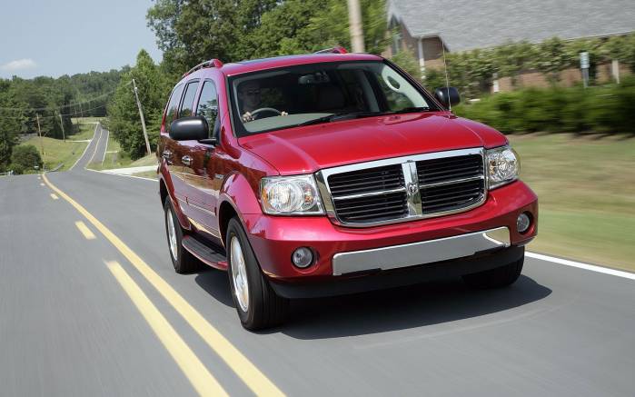 Широкоформатные обои На дороге Dodge Durango Hybrid 2009, На дороге Додж Дюранго Гибрид (Dodge Durango Hybrid 2009)