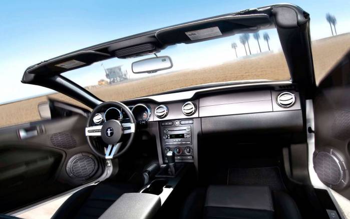 Широкоформатные обои Панель Ford Mustang 2009, Приборная панель Форд Мустанг (Ford Mustang 2009)