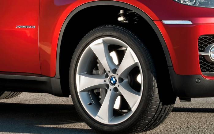 Широкоформатные обои Колесо BMW X6, Колесо БМВ Икс драйв (BMW X6)