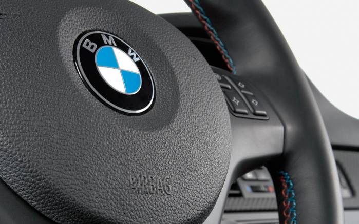 Широкоформатные обои Руль BMW M3, Руль БМВ М3 (BMW M3 Coupe 2008)