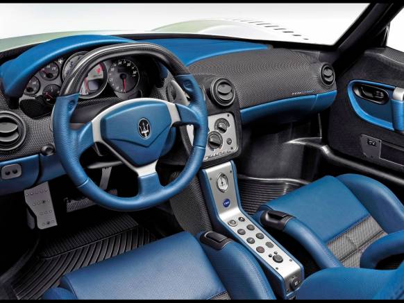 Широкоформатные обои Maserati MC12, Приборная панель Мазератти (Maserati MC12)