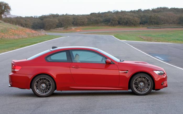 Широкоформатные обои Вид сбоку BMW M3, Вид сбоку БМВ М3 (BMW M3 Coupe 2008)
