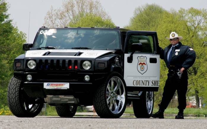Широкоформатные обои Вид спереди полицейского Hummer Geiger, Полицейский Хаммер (Hummer Geiger)