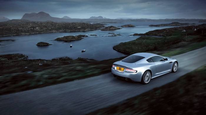 Широкоформатные обои Aston martin, Ночная затока