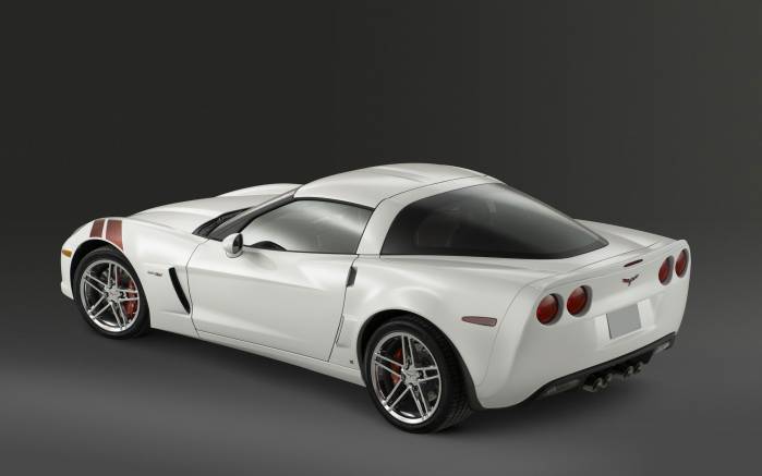Широкоформатные обои Белый Chevrolet Corvette C6 Z06 Ron Fellows, Белый Шевроле Корвет Рон Фелловс (Chevrolet Corvette C6 Z06 Ron Fellows)