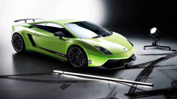 Широкоформатные обои Зеленый Lamborghini gallardo superleggera, Боковая часть Lamborghini gallardo superleggera