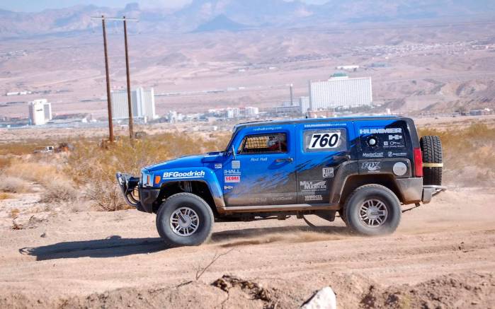Широкоформатные обои Вид сбоку Hummer H1, Вид сбоку Хаммер (Hummer H1)