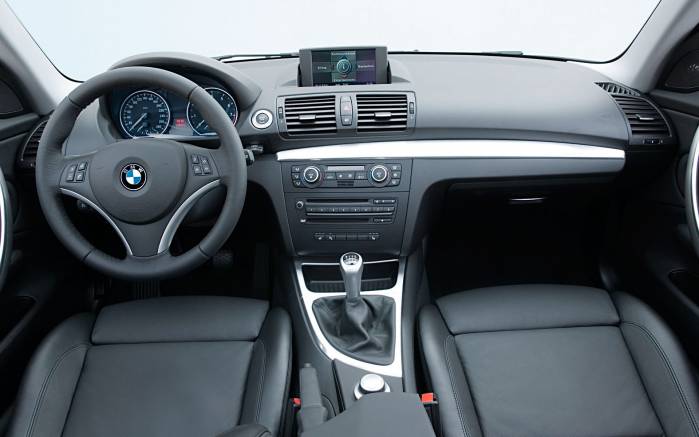 Широкоформатные обои Салон BMW 135i, Салон БМВ (BMW 135i)