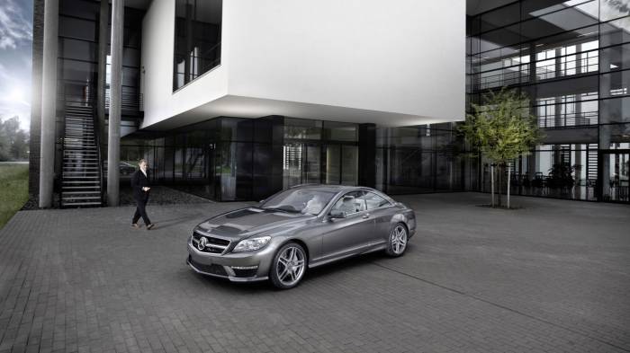 Широкоформатные обои Mercedes Benz CL63 AMG, Бизнес центр