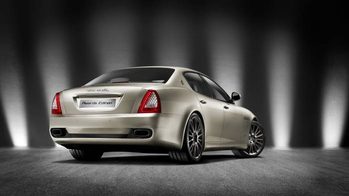Широкоформатные обои Maserati quattroporte sport, Задний план maserati