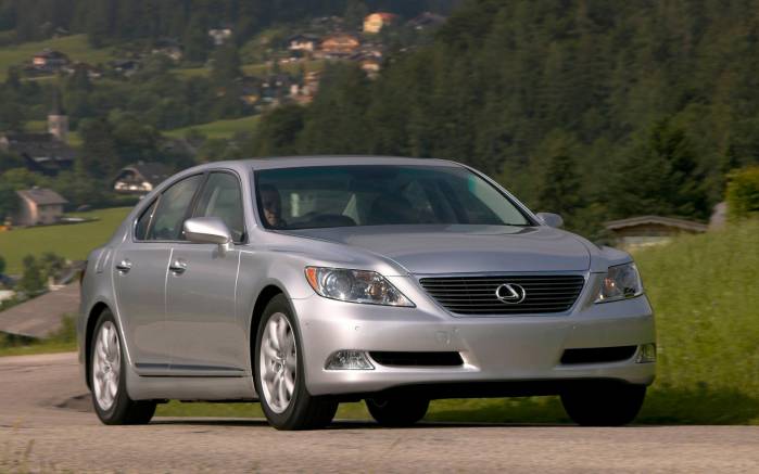 Широкоформатные обои Серебристый Lexus LS460, Лексус (Lexus LS460 )