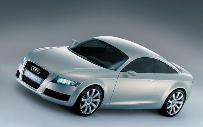 Широкоформатные обои Audi Nuvolari Concept под углом, Вид спереди под углом Ауди Нуволари концепт (Audi Nuvolari Concept)