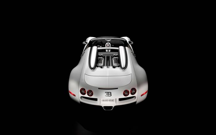 Широкоформатные обои Вид сзади Bugatti Veyron 16.4 Grand Sport rear, Вид сзади Бугатти Вейрон Гранд Спорт (Bugatti Veyron 16.4 Grand Sport rear)