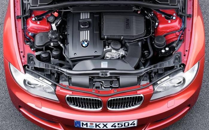 Широкоформатные обои Двигатель BMW 135i, Двигатель БМВ (BMW 135i)