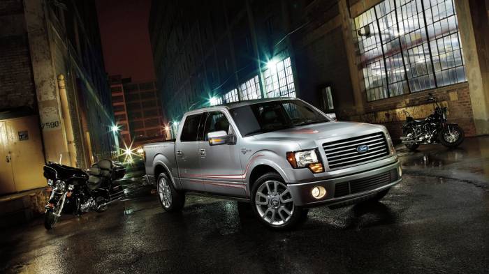 Широкоформатные обои ford f 150, Сбор возле фабрики