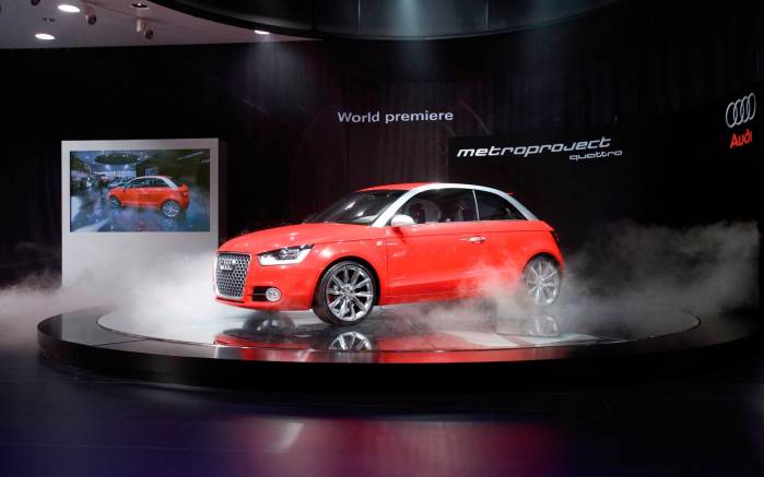 Широкоформатные обои Audi Metroproject на подиуме, Ауди Метропроджект (Audi Metroproject) на подиуме